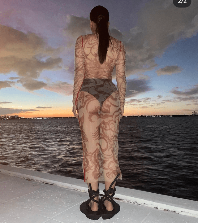 rosalia culo detras